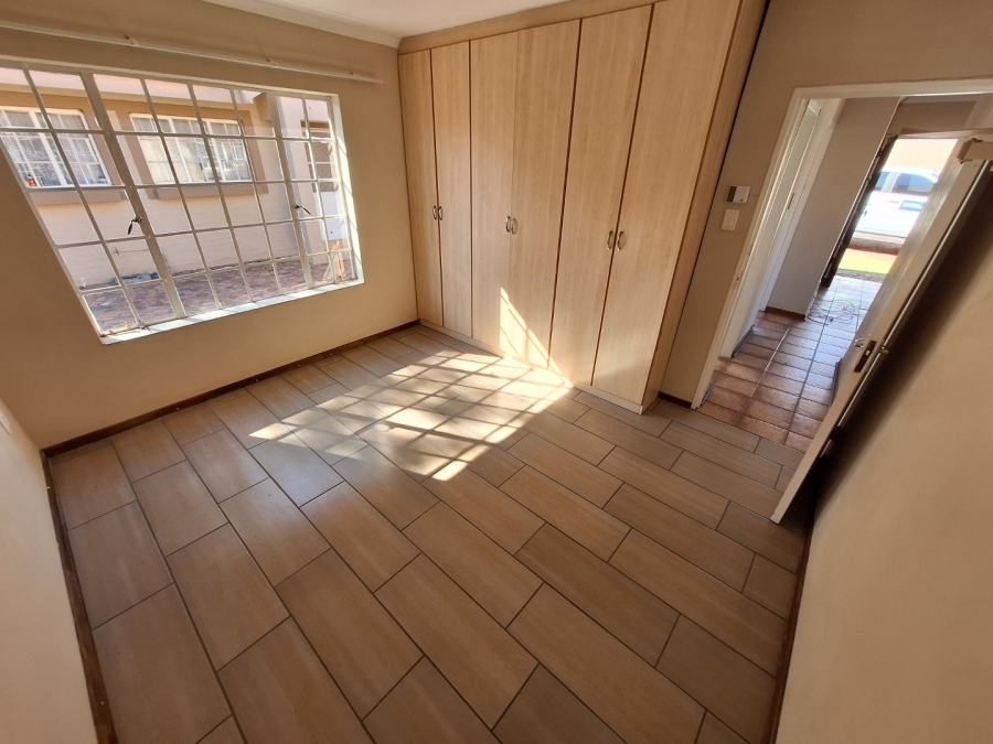 2 Bedroom Property for Sale in Potchefstroom North West